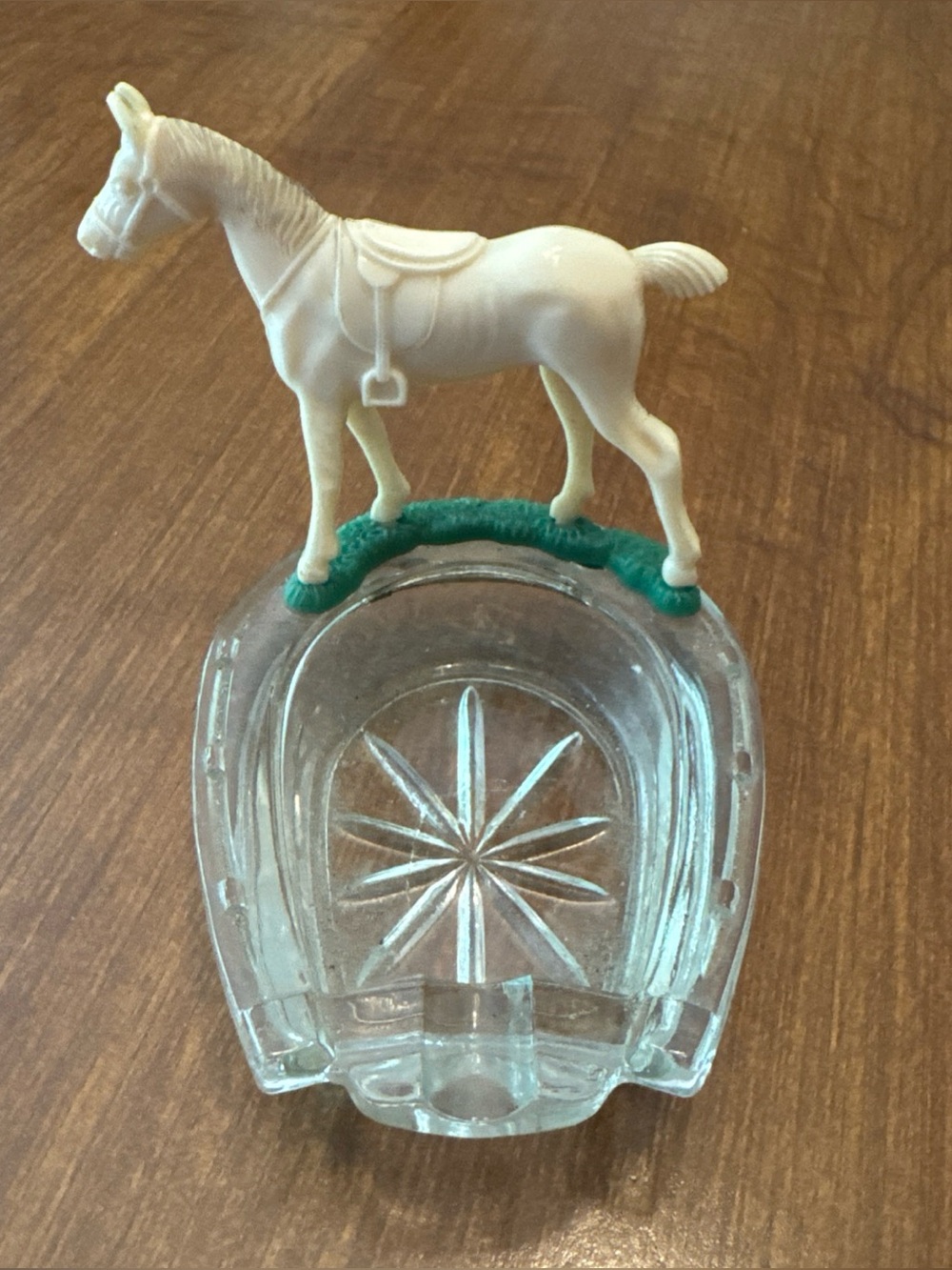 Vintage horseshoe glass ashtray with plastic horse statue on top EUC